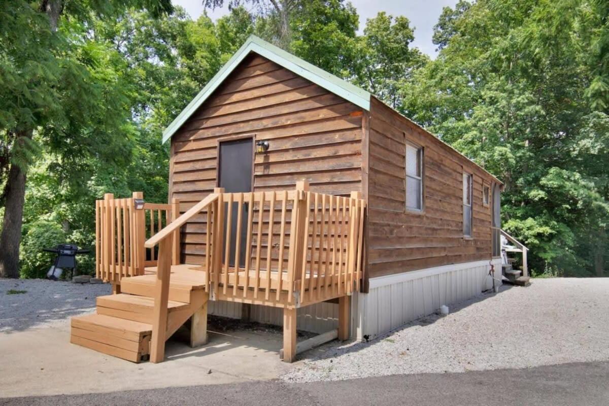 Charming Log Cabin In Bloomington Exterior photo